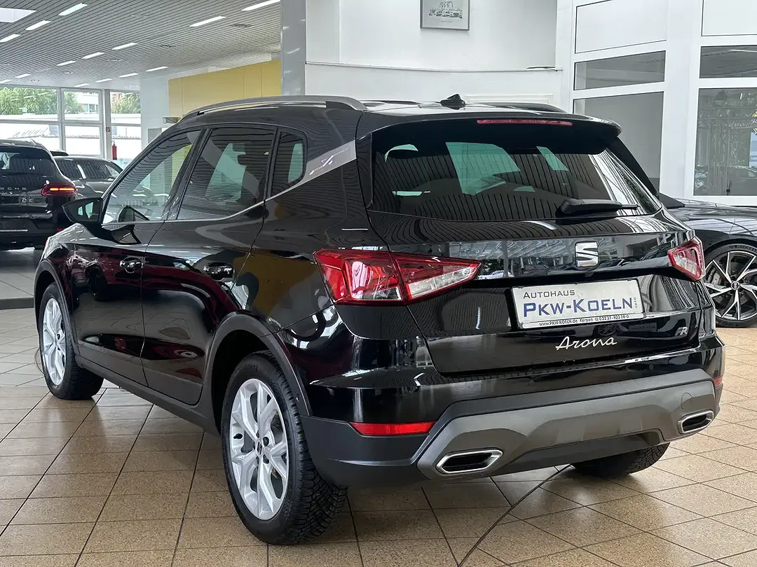 SEAT Arona - Thumbnail 4