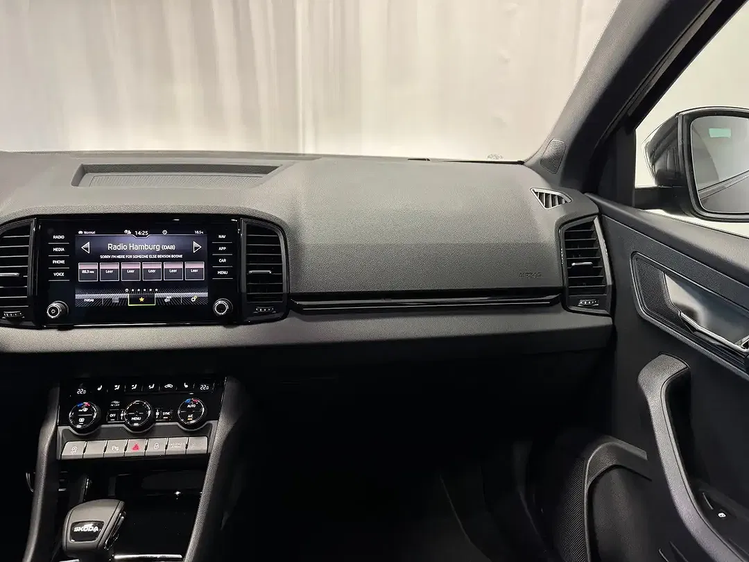 Skoda Karoq - Thumbnail 21