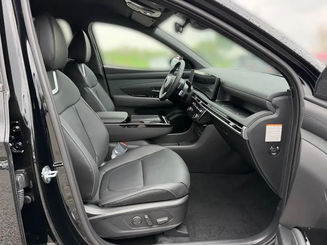 Hyundai TUCSON - Thumbnail 14