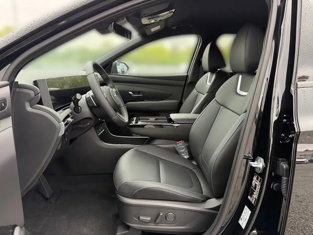 Hyundai TUCSON - Thumbnail 7