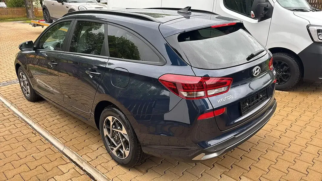 Hyundai i30 - Thumbnail 3