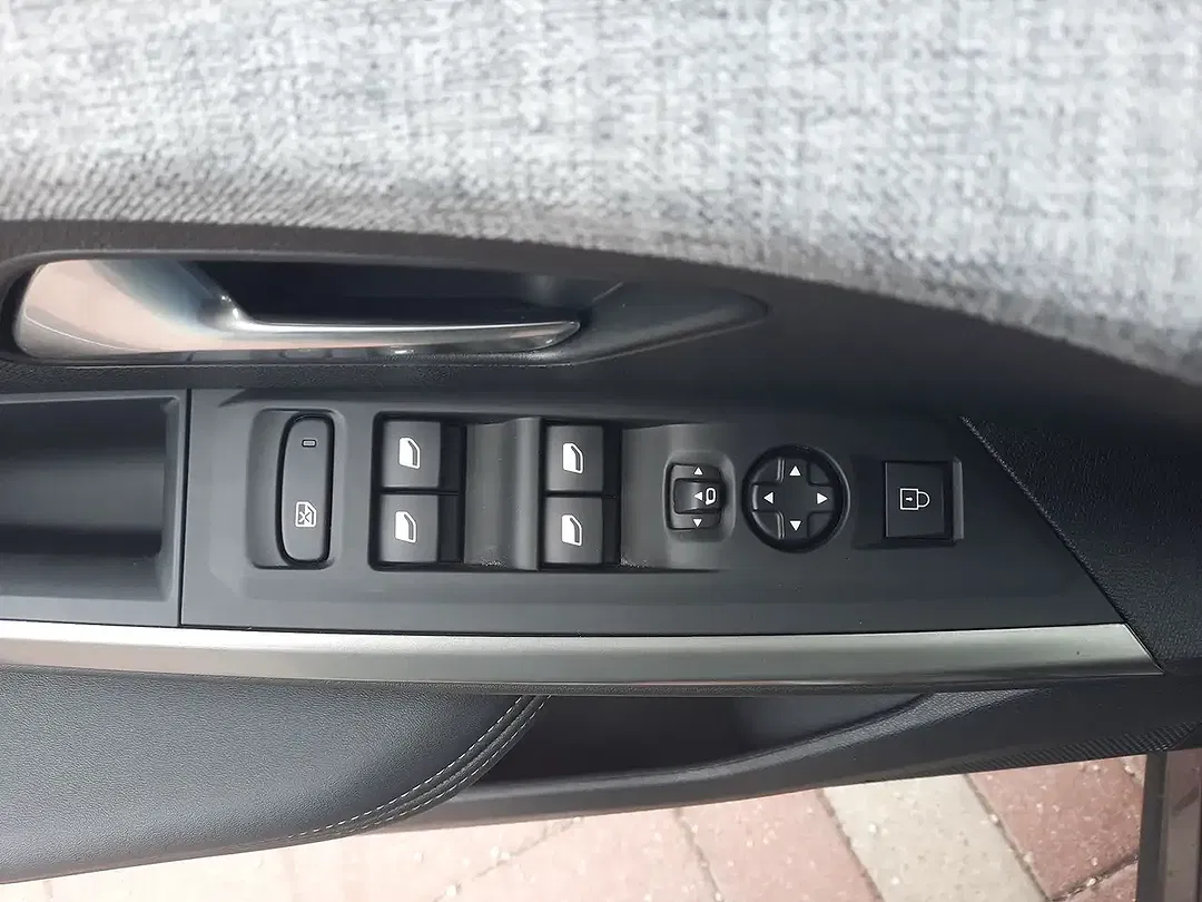 Peugeot 5008 - Thumbnail 11