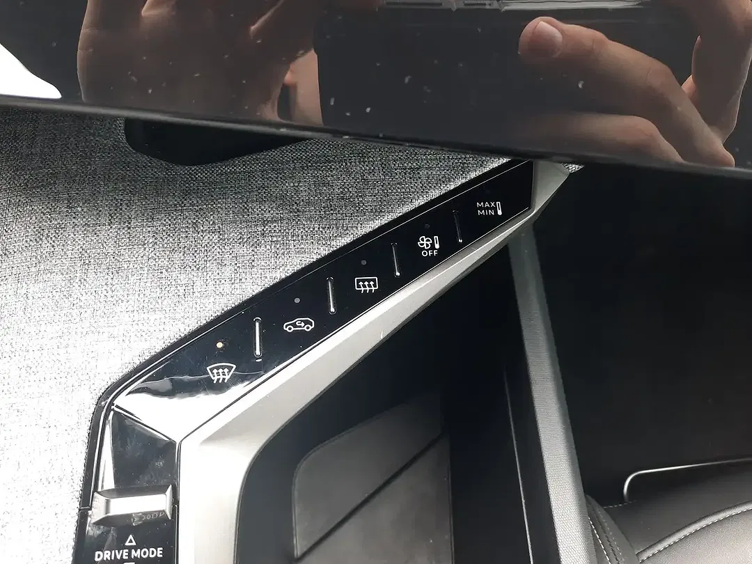 Peugeot 5008 - Thumbnail 24