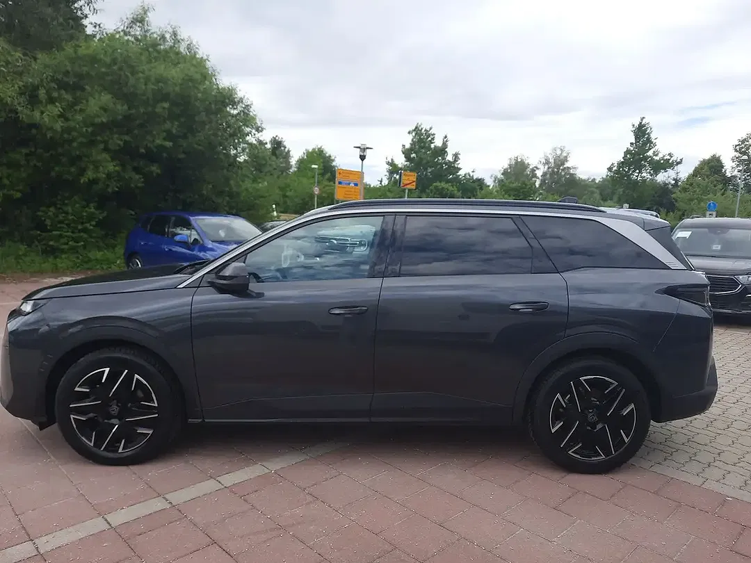 Peugeot 5008 - Thumbnail 8