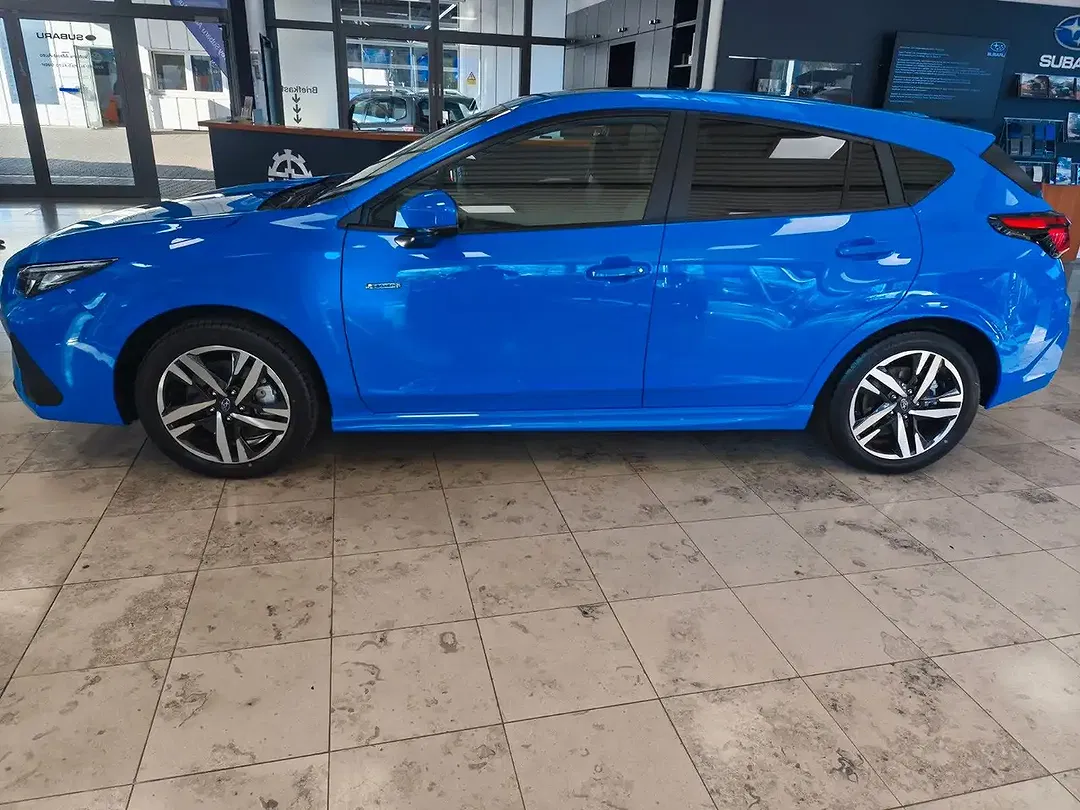 Subaru Impreza - Thumbnail 2
