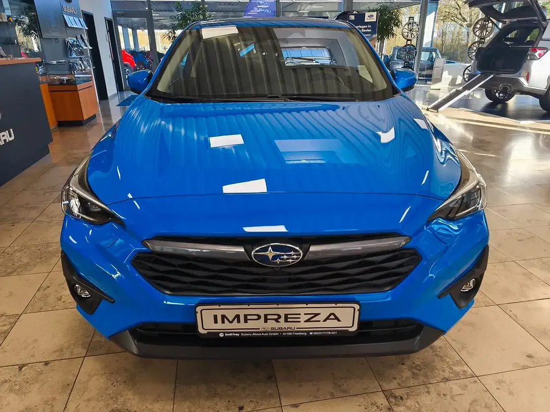Subaru Impreza - Thumbnail 8