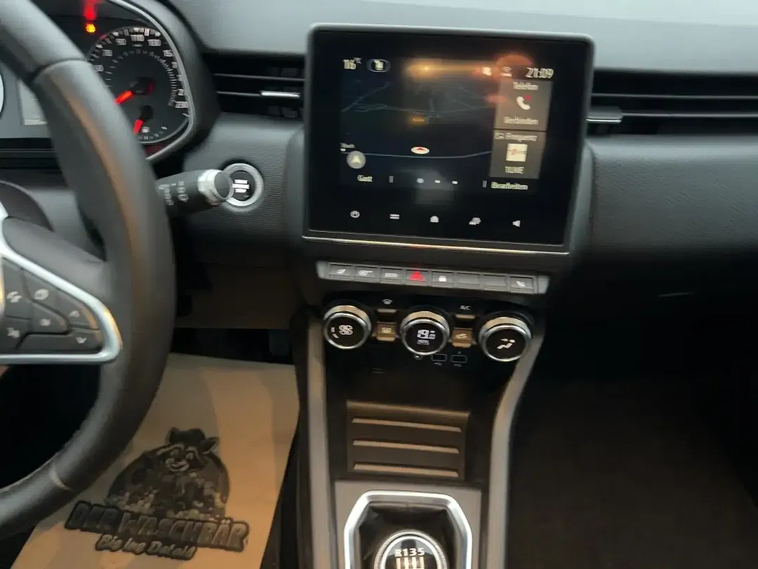 Renault Clio - Thumbnail 10