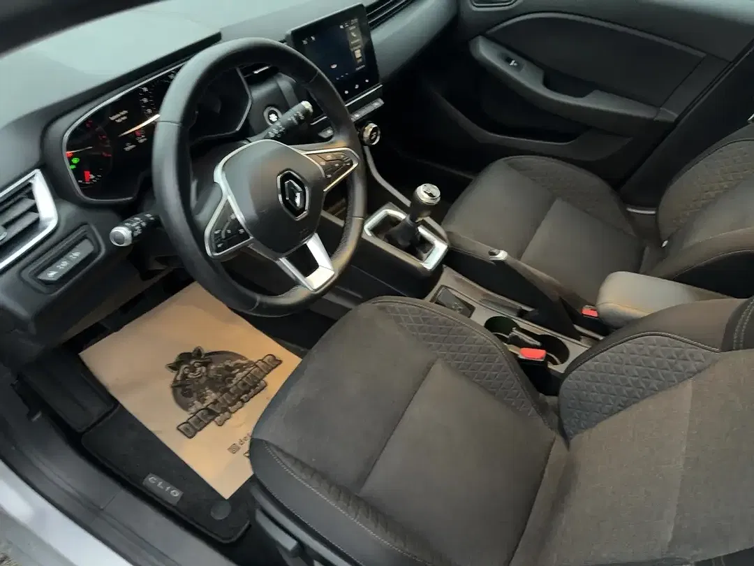 Renault Clio - Thumbnail 14