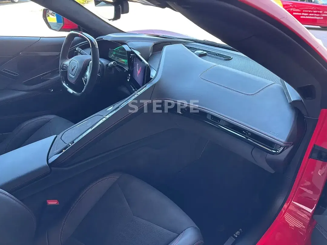 Corvette C8 - Thumbnail 8