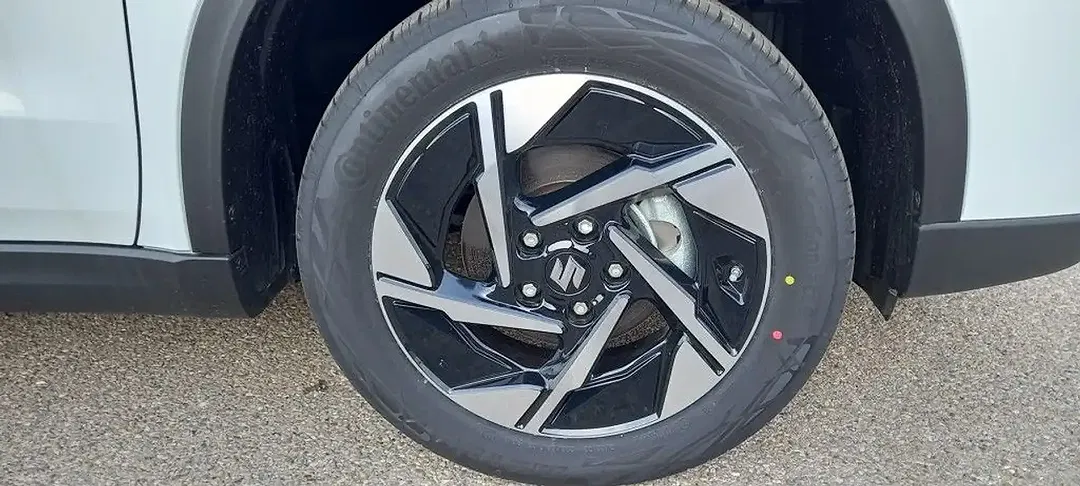 Suzuki Vitara - Thumbnail 4