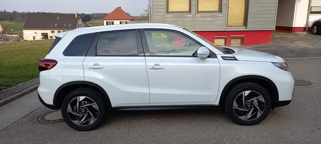 Suzuki Vitara - Thumbnail 9