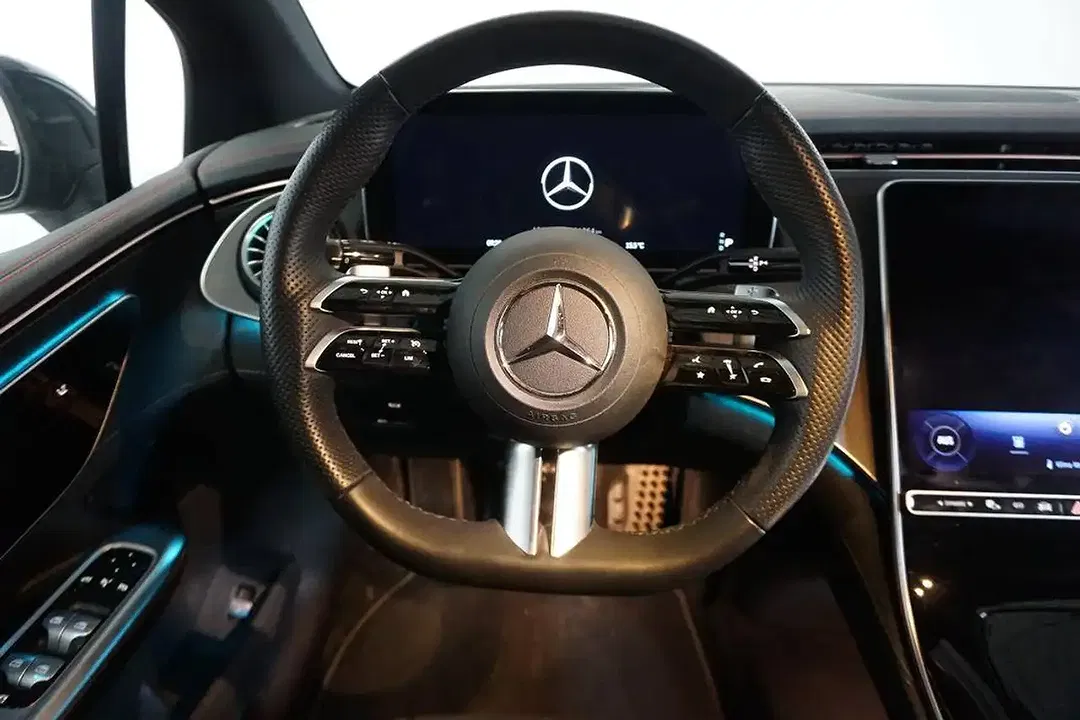Mercedes-Benz EQE 350 - Thumbnail 5