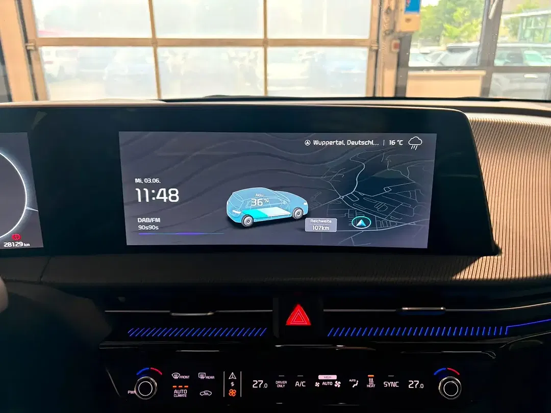 Kia EV6 - Thumbnail 11