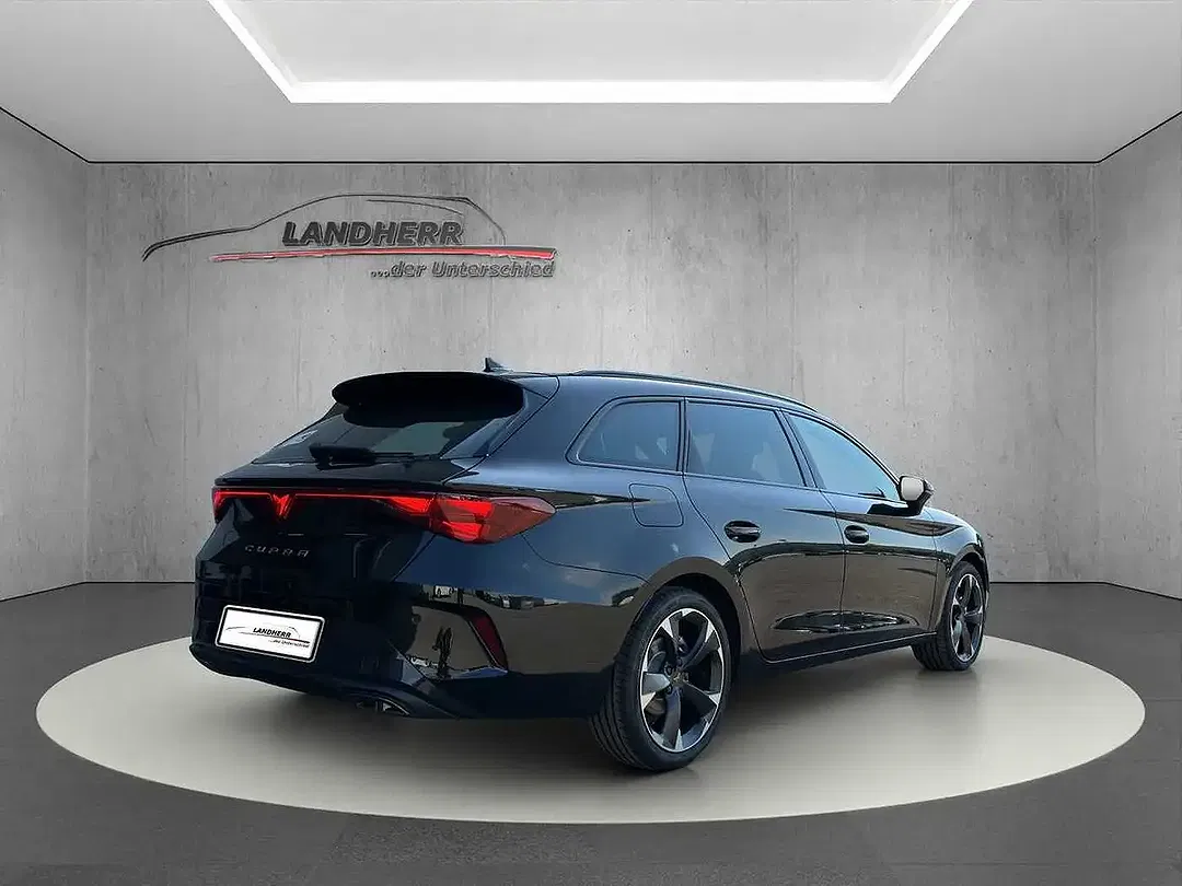CUPRA Leon - Thumbnail 3