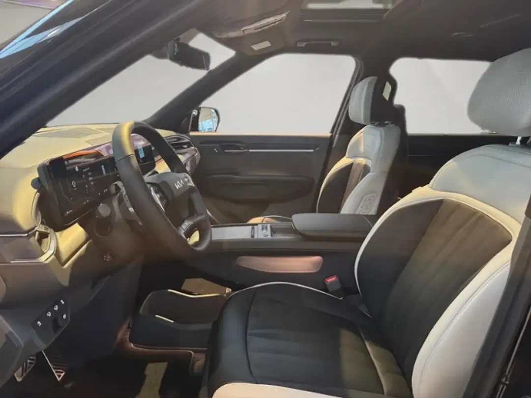 Kia EV9 - Thumbnail 5