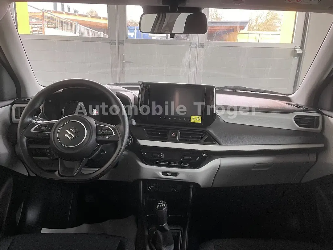 Suzuki Swift - Thumbnail 10