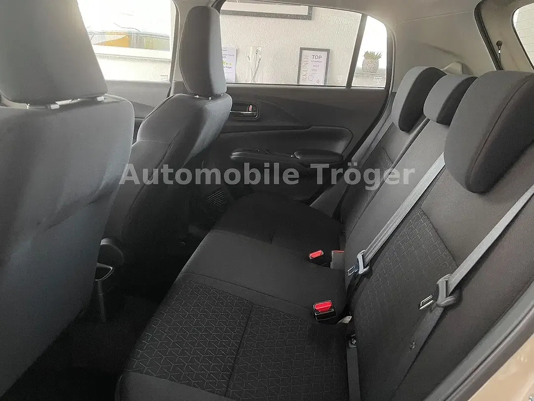 Suzuki Swift - Thumbnail 12