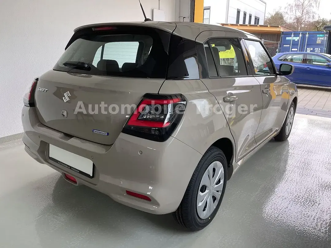 Suzuki Swift - Thumbnail 4