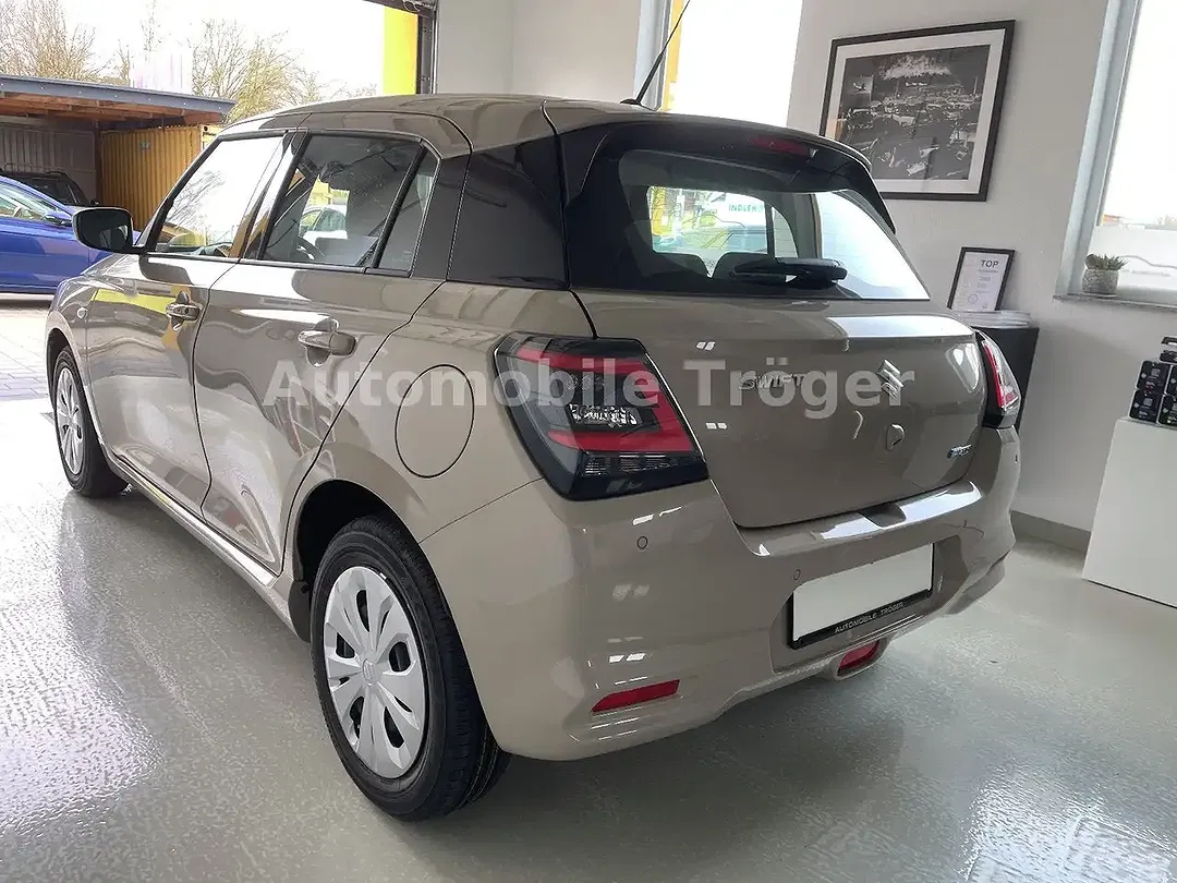 Suzuki Swift - Thumbnail 5