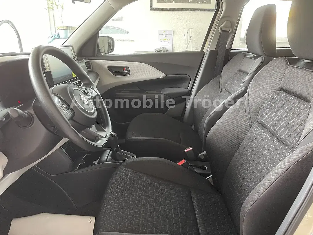Suzuki Swift - Thumbnail 9