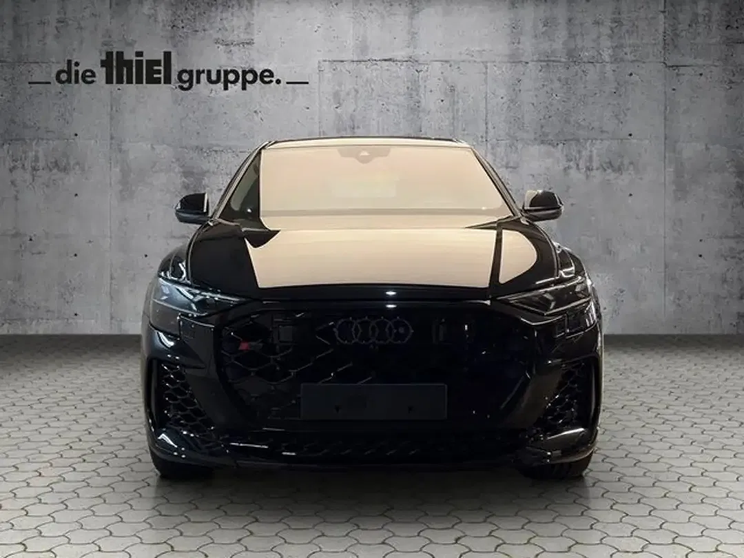 Audi RS Q8 - Thumbnail 1