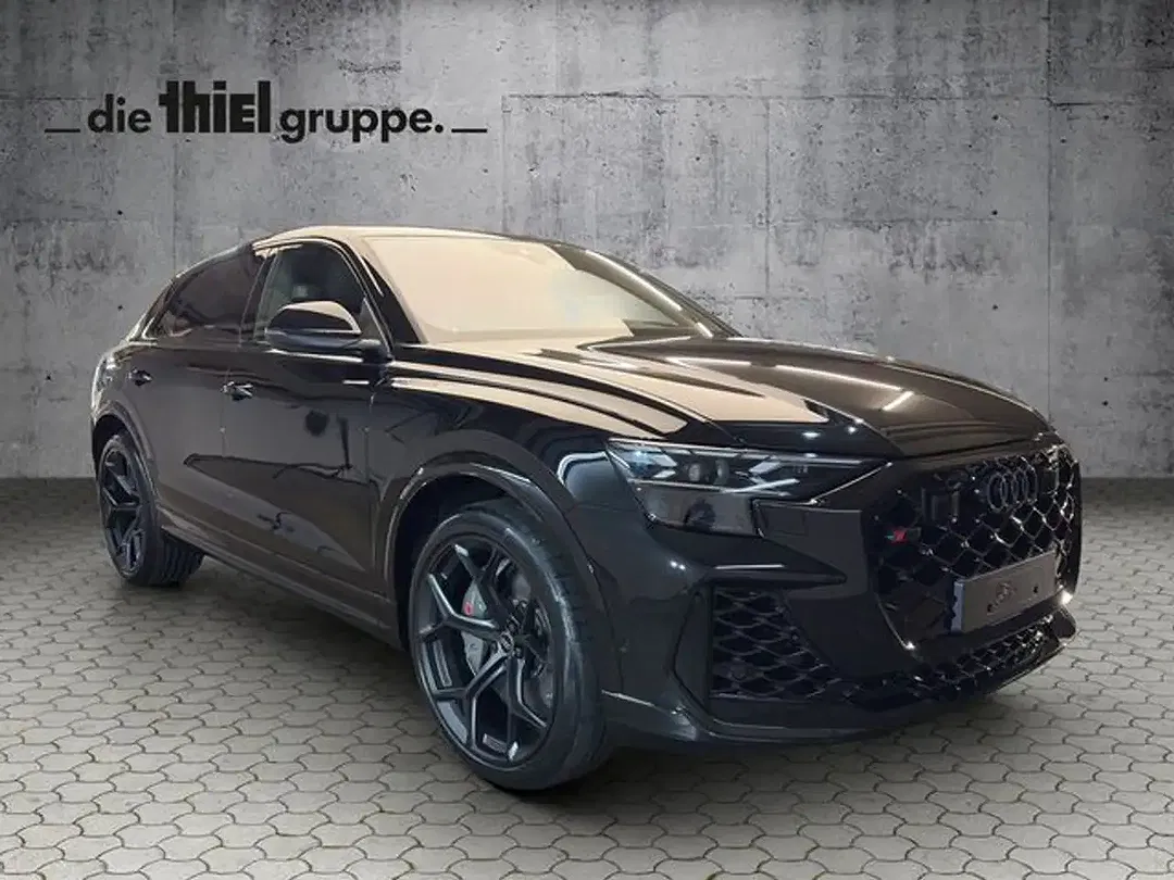Audi RS Q8 - Thumbnail 2