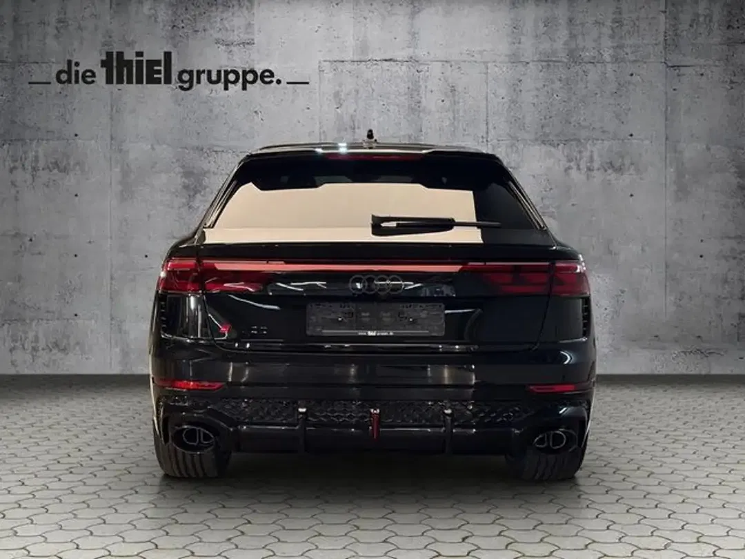 Audi RS Q8 - Thumbnail 4