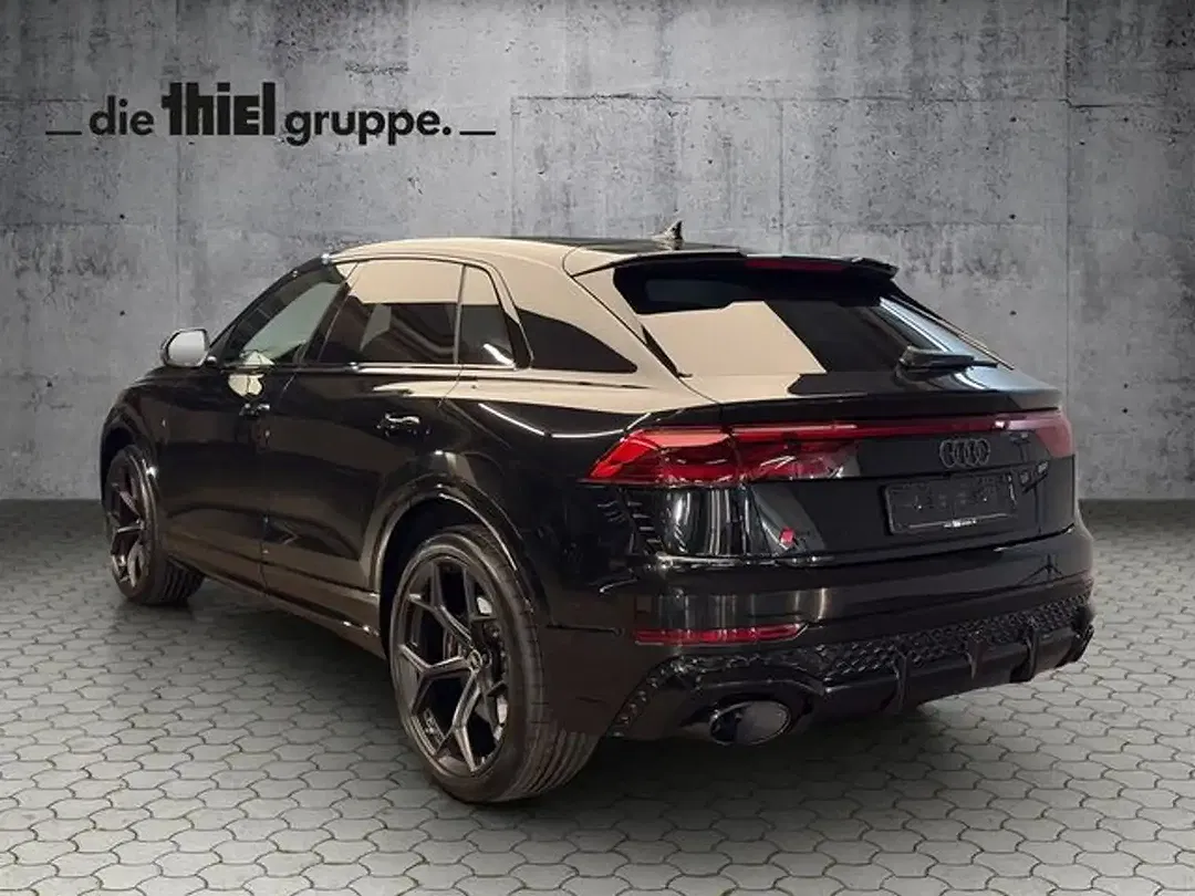 Audi RS Q8 - Thumbnail 5