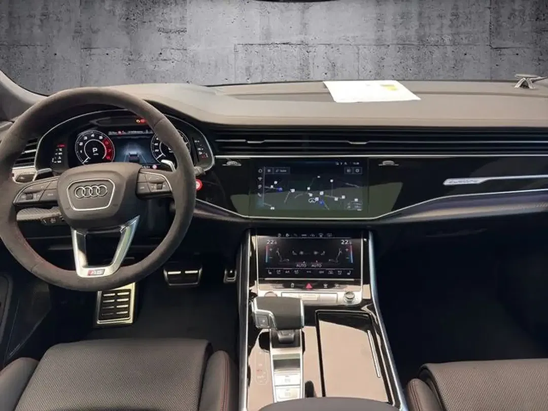 Audi RS Q8 - Thumbnail 6