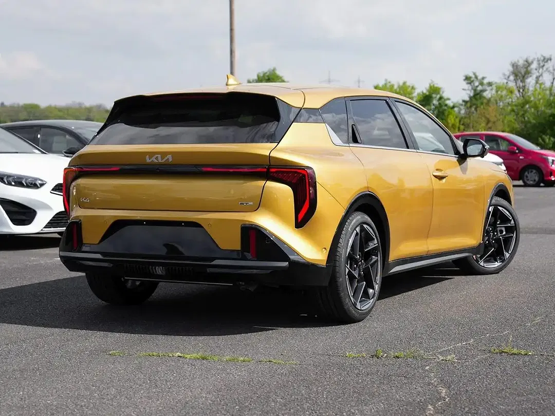 Kia K4 - Thumbnail 3