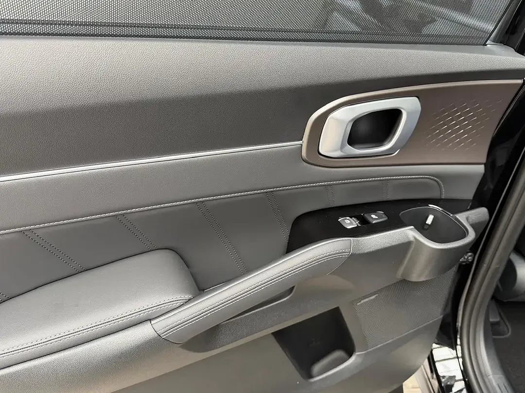 Kia Sorento - Thumbnail 11