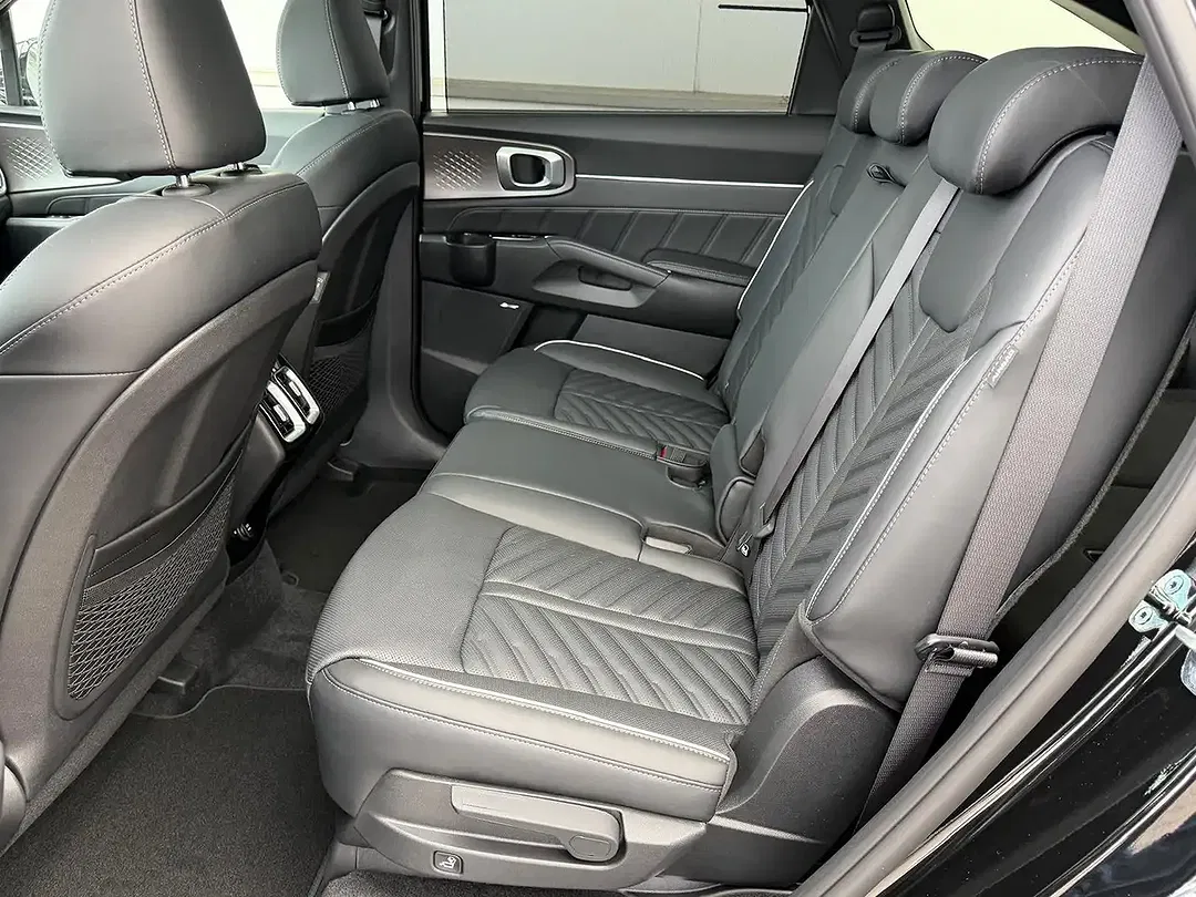 Kia Sorento - Thumbnail 12