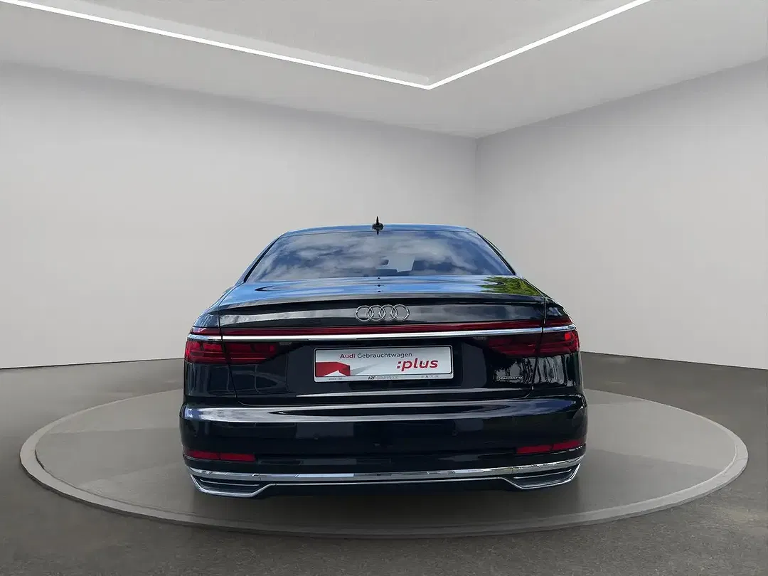 Audi A8 - Thumbnail 6