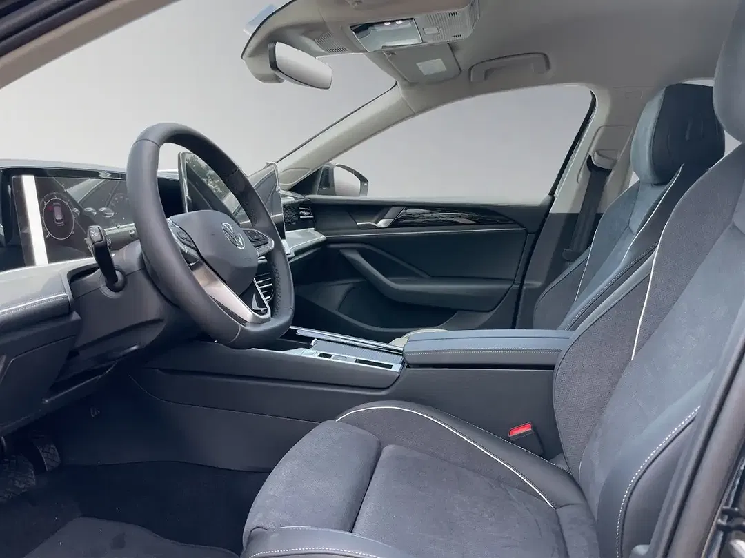 Volkswagen Passat Variant - Thumbnail 8