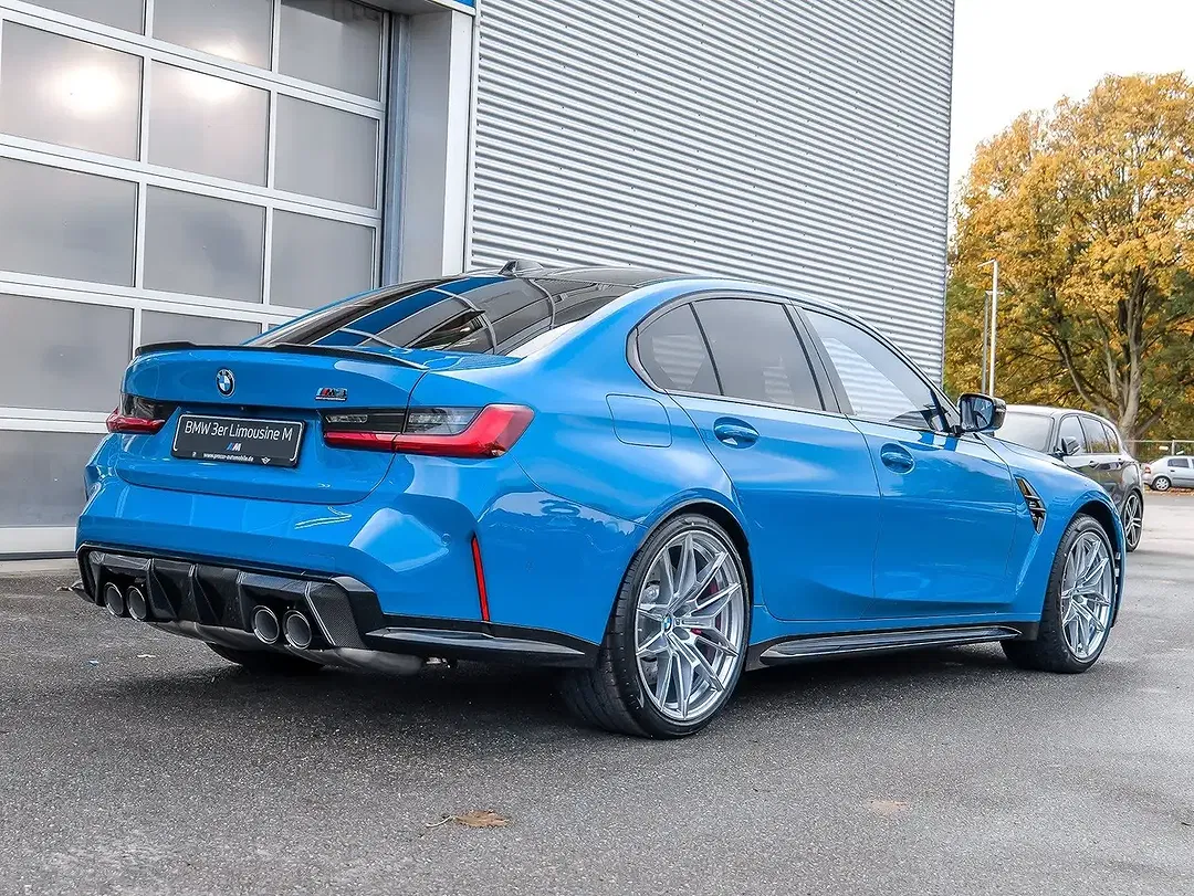 BMW M3 - Thumbnail 2