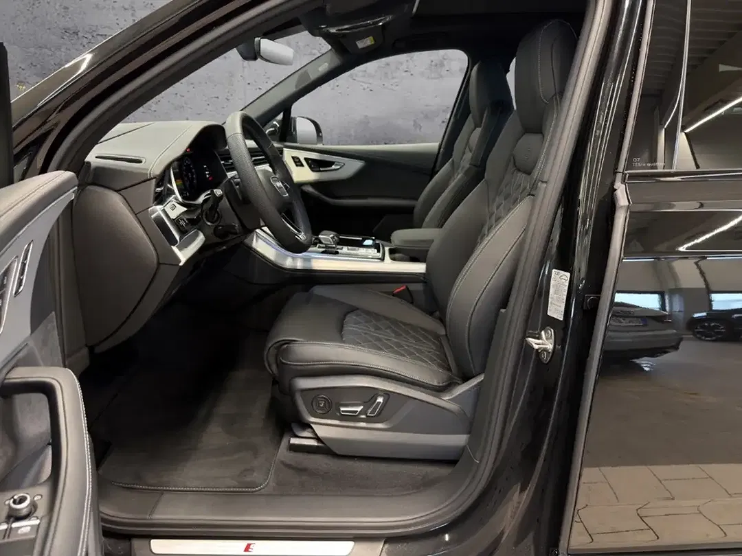 Audi Q7 - Thumbnail 8