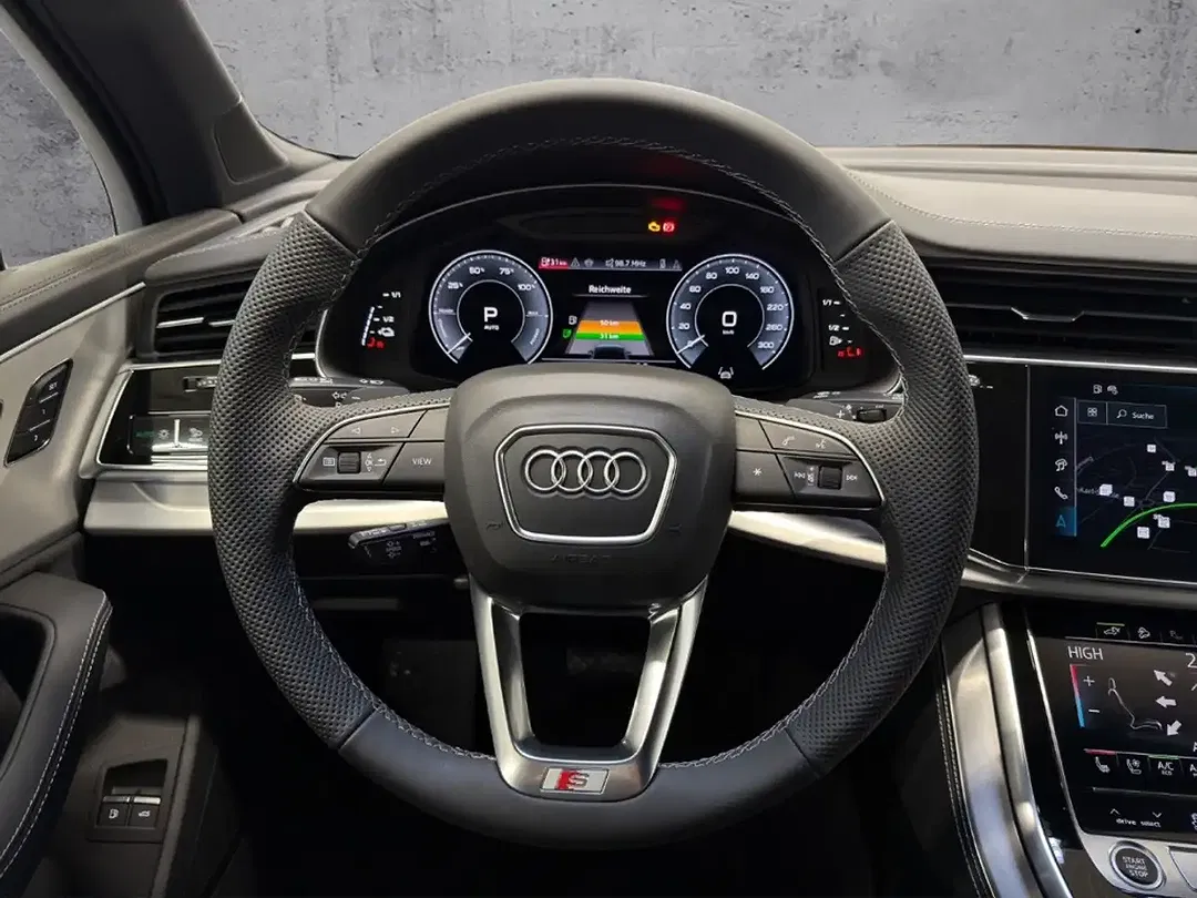 Audi Q7 - Thumbnail 9