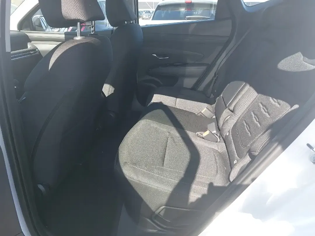 Hyundai TUCSON - Thumbnail 8