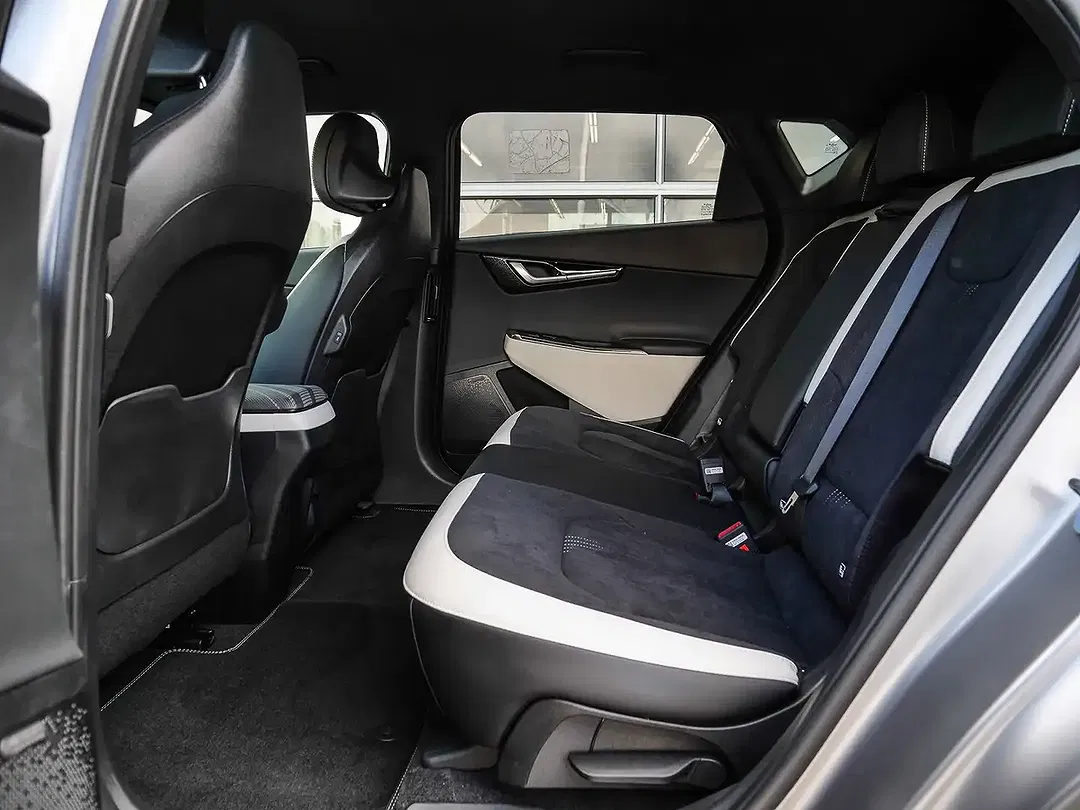 Kia EV6 - Thumbnail 15