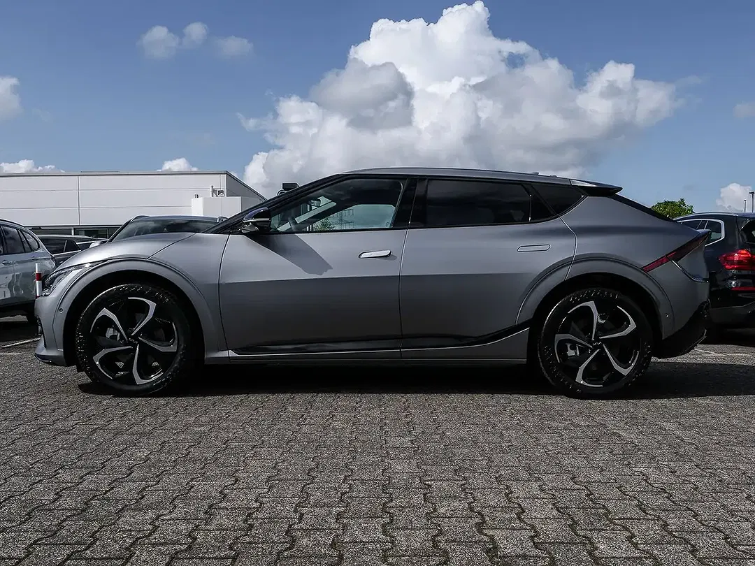 Kia EV6 - Thumbnail 5