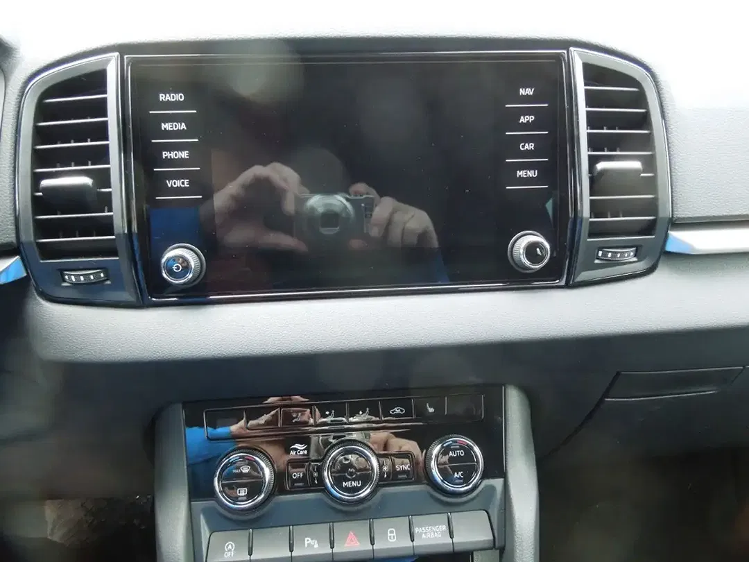 Skoda Karoq - Thumbnail 7
