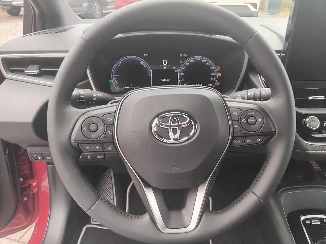 Toyota Corolla - Thumbnail 14