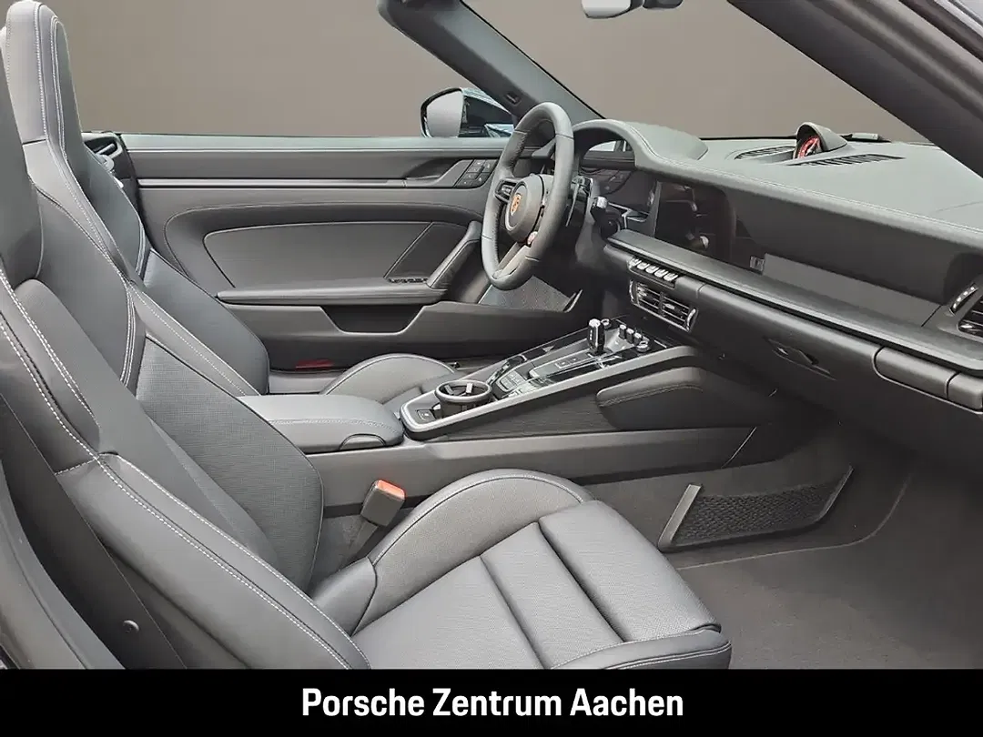 Porsche 992 - Thumbnail 12