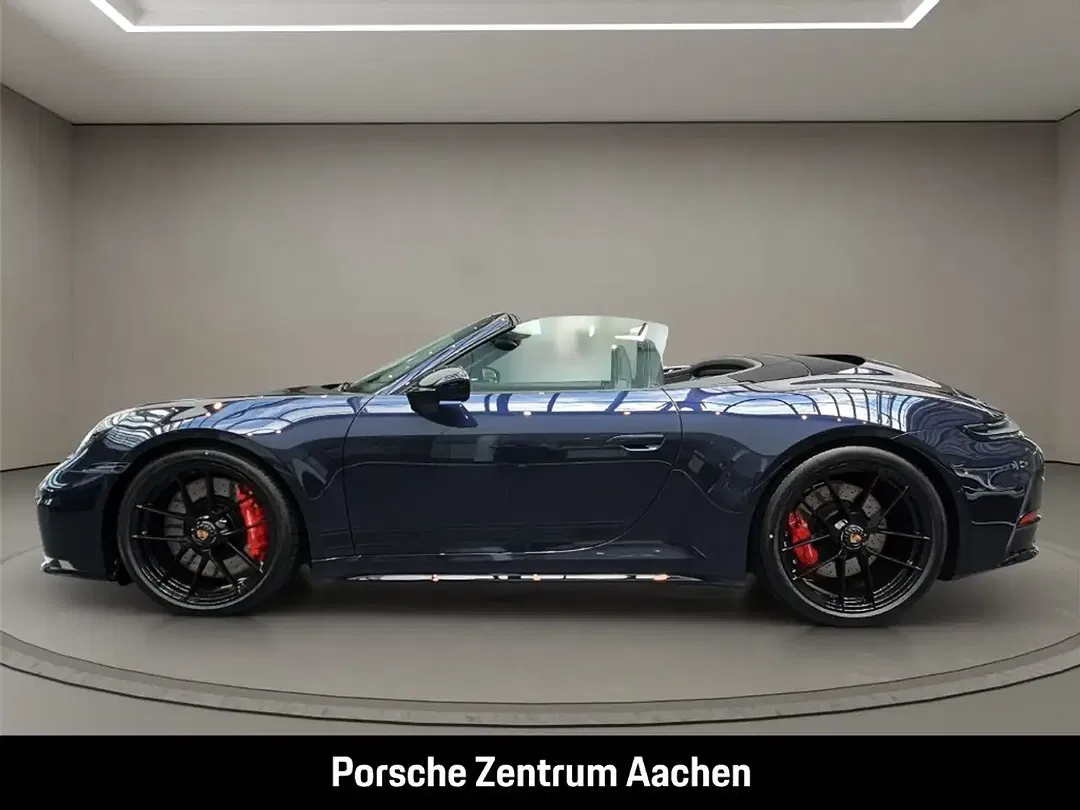 Porsche 992 - Thumbnail 2