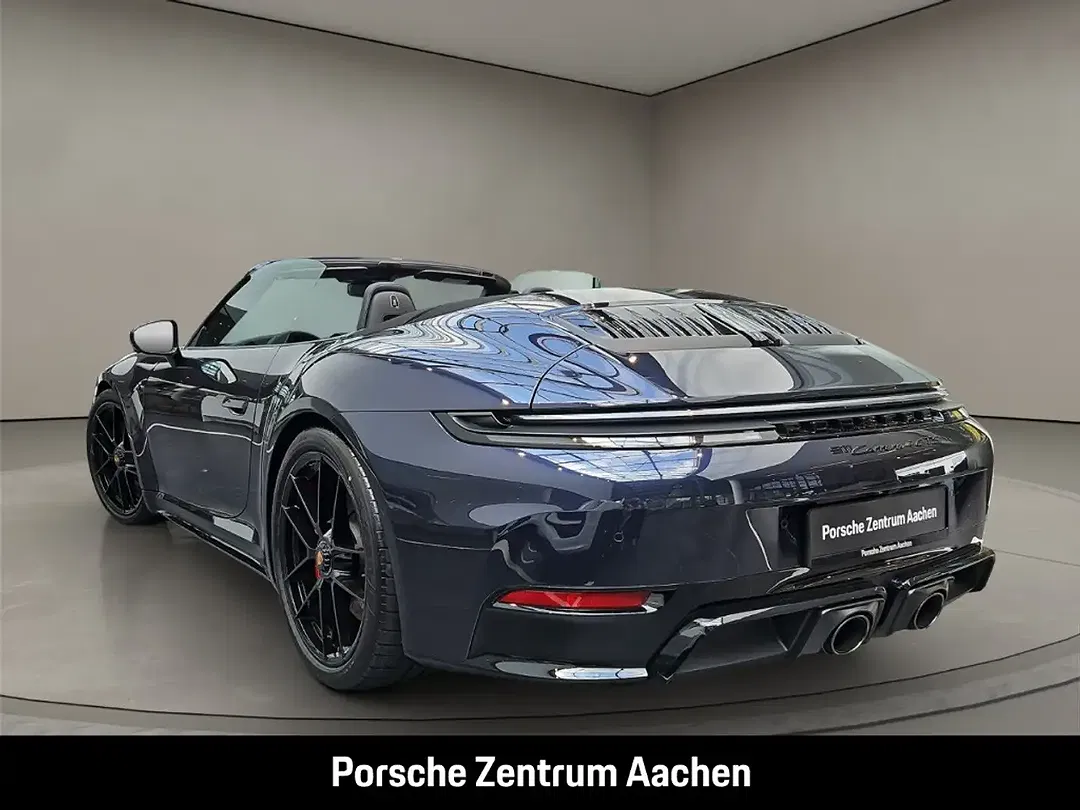 Porsche 992 - Thumbnail 3