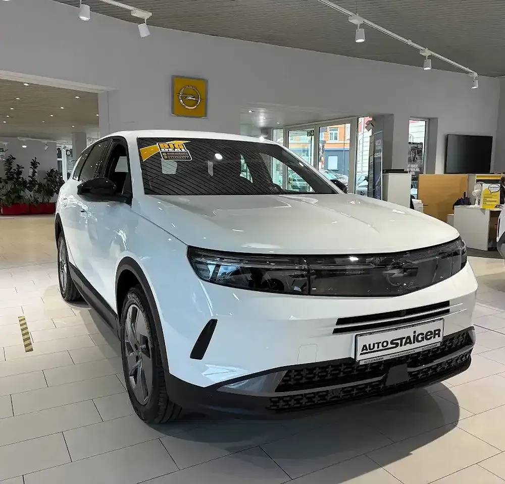 Opel Grandland - Thumbnail 2