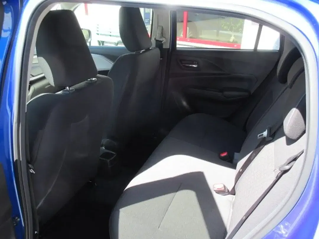 Suzuki Swift - Thumbnail 10