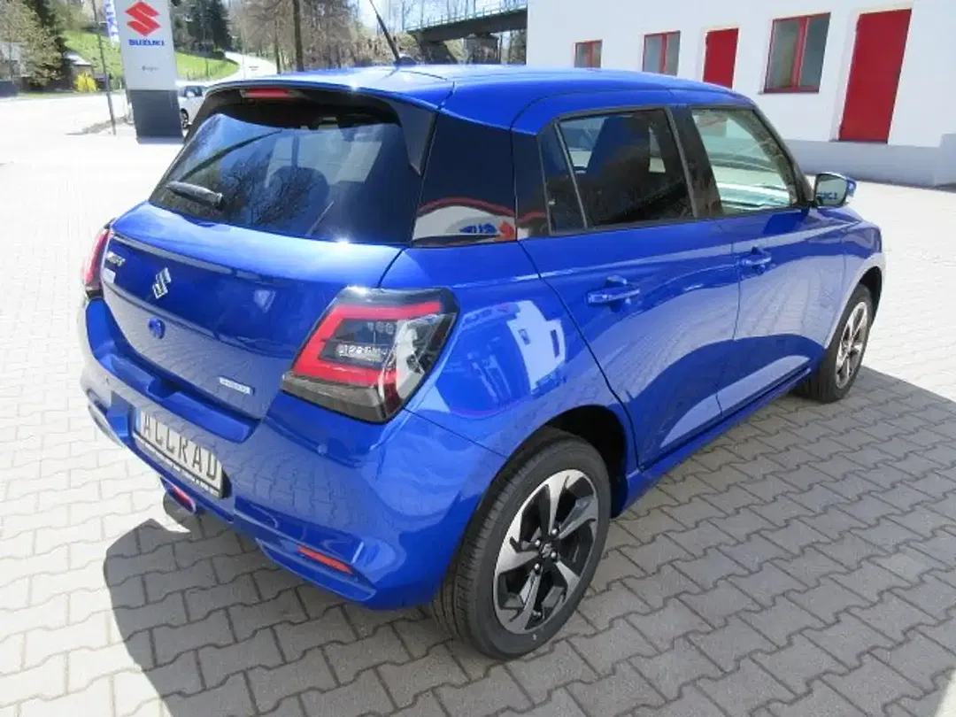 Suzuki Swift - Thumbnail 5
