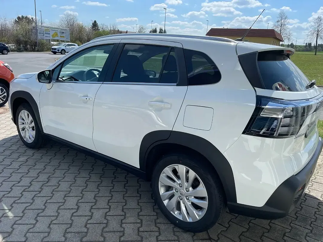 Suzuki S-Cross - Thumbnail 4