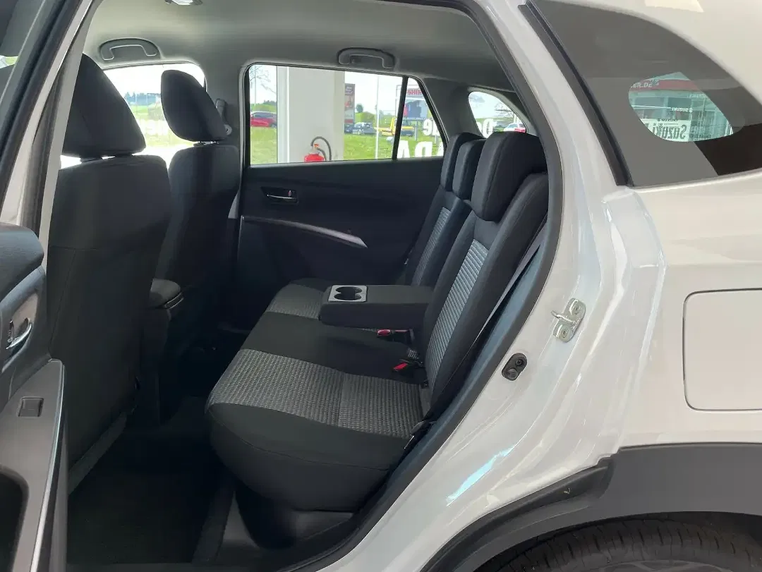 Suzuki S-Cross - Thumbnail 8